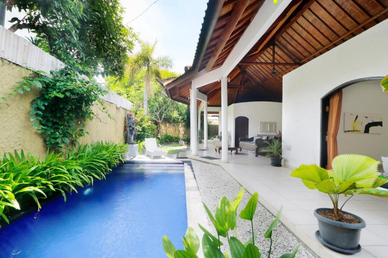Singgah Villas Seminyak Exterior foto