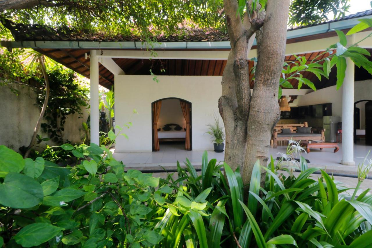 Singgah Villas Seminyak Exterior foto