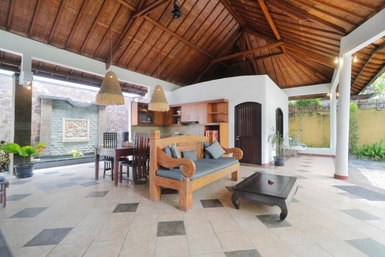 Singgah Villas Seminyak Exterior foto