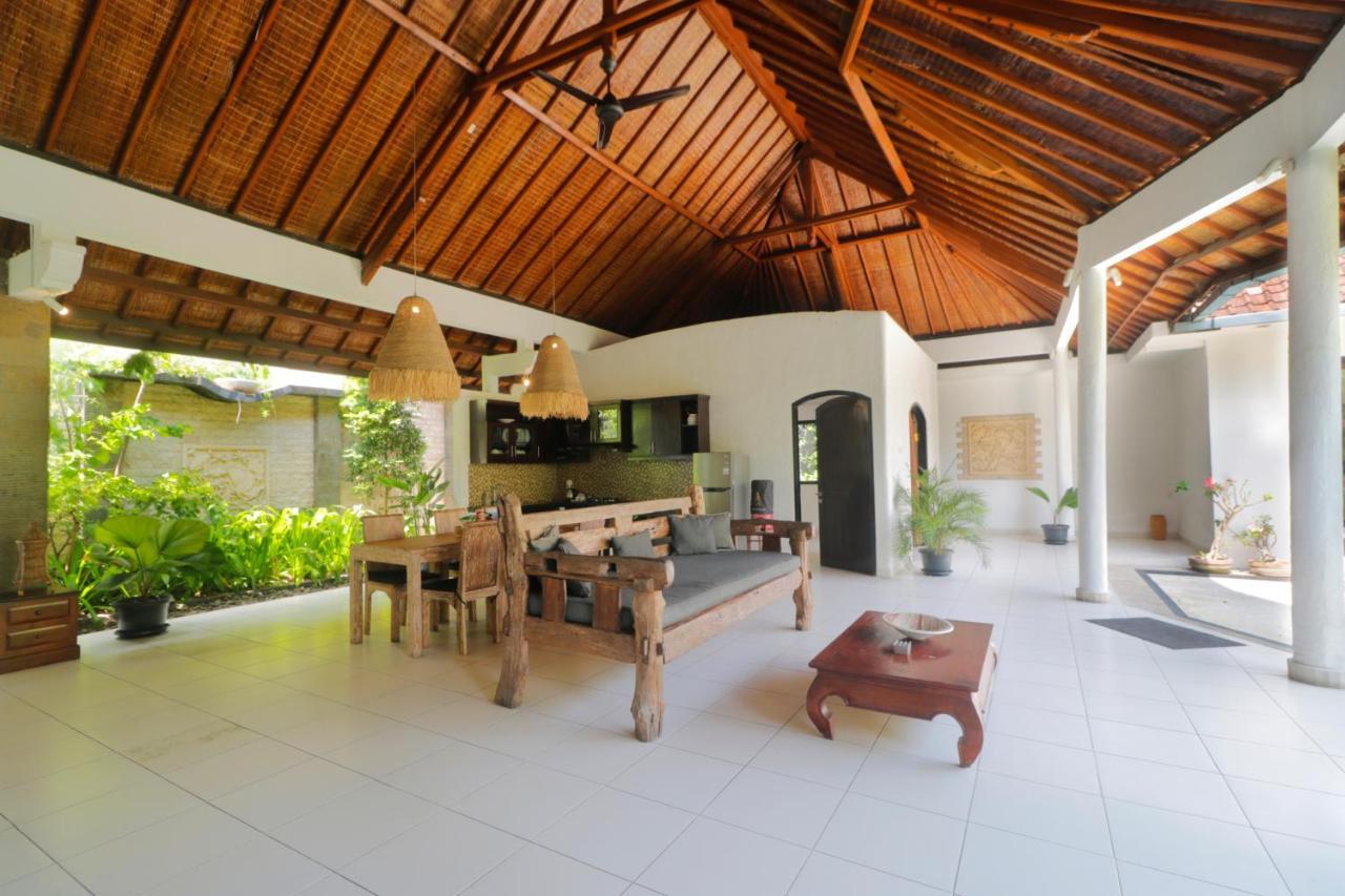 Singgah Villas Seminyak Exterior foto